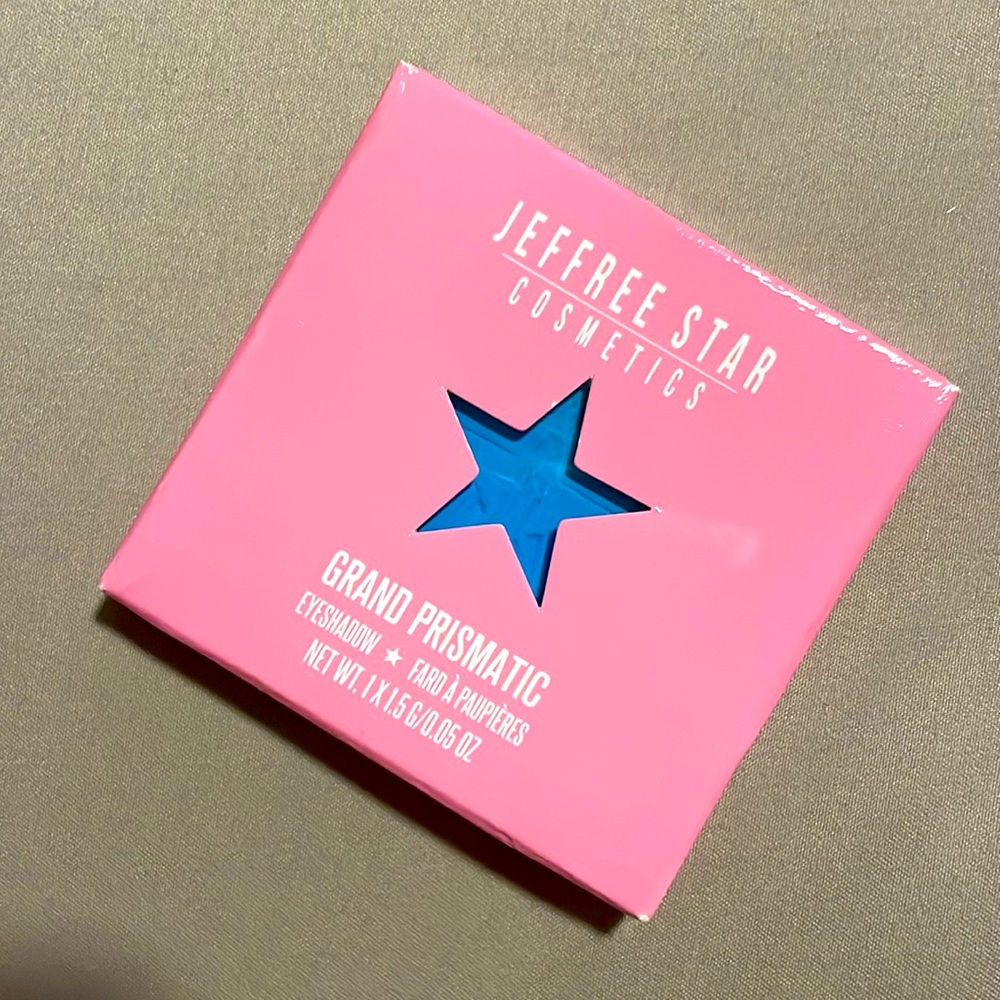 NWT Jeffree Star “GRAND PRISMATIC” eyeshadow